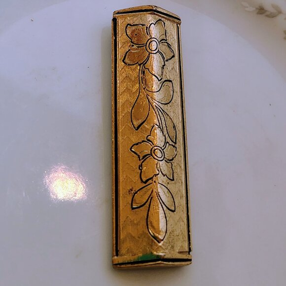 Antique Taille d'épargne Art Deco Unsigned Coro Ornate Fur Clip